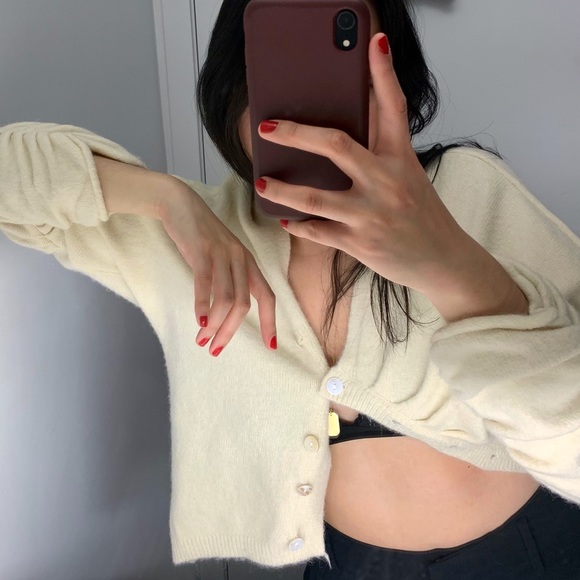 Asymmetrical cream cardigan - Picture 4 of 5